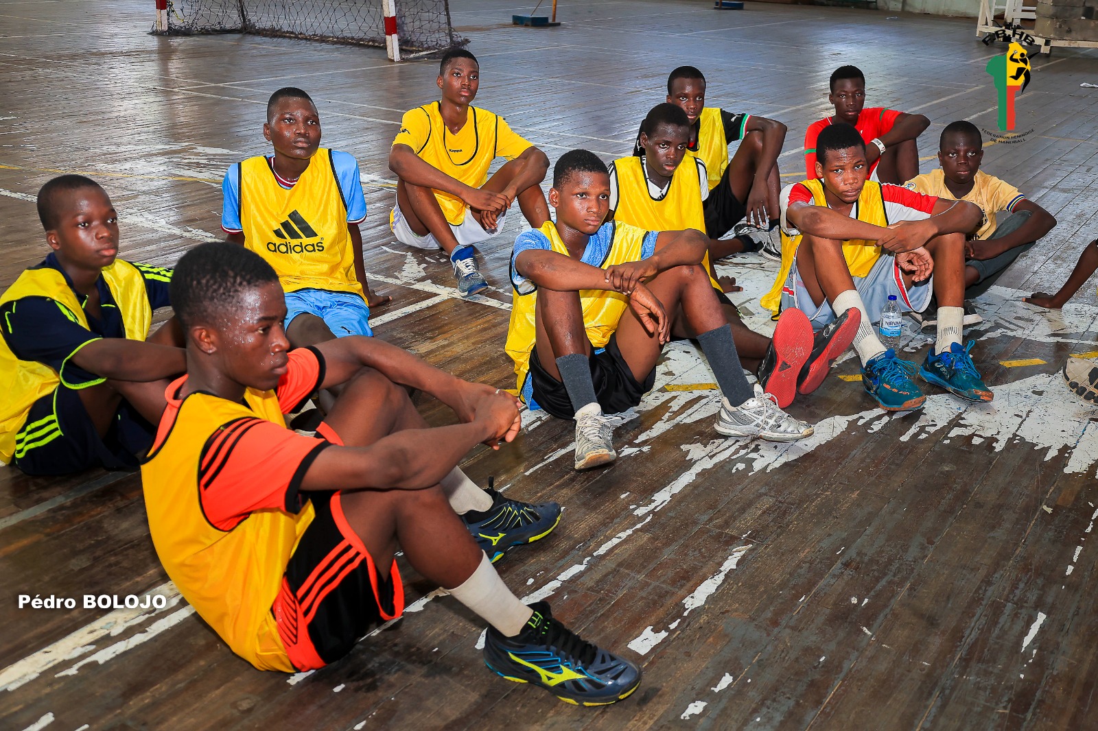 You are currently viewing Handball – 5e regroupement de NIHC 2023: Les U-16 du Bénin travaillent leur stratégie