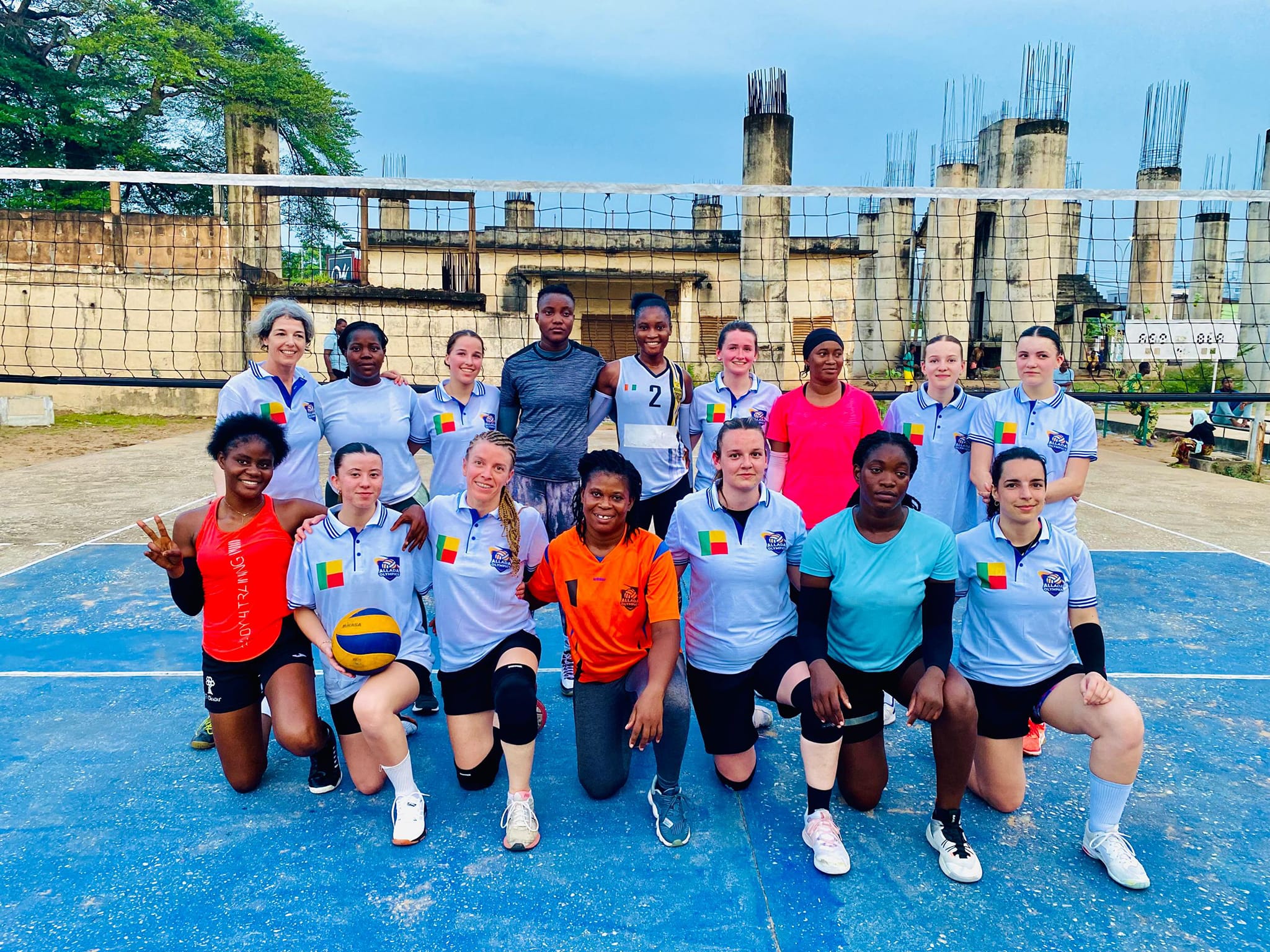 You are currently viewing Volley-Ball – Séjour de la délégation du Brocéliande Volley au Bénin : Plusieurs personnes formées sur les gestes de premiers secours