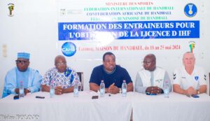 Lire la suite à propos de l’article Obtention de licence D IHF au Bénin : La formation officiellement lancée à la maison du handball