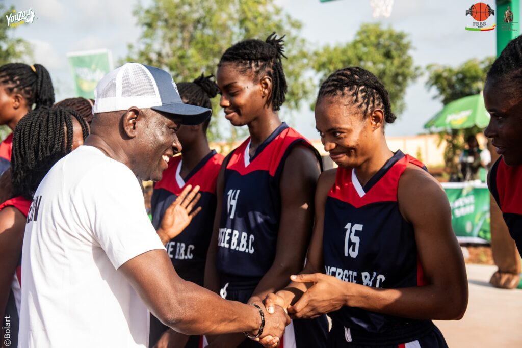 You are currently viewing Basket-Ball – Fin de la saison 2 de la YouZou Ligue Pro : « Il y a des motifs d’être heureux » ; Ismahinl Onifadé, Président de la Fbbb