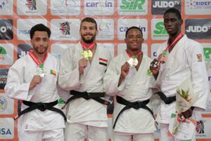 Lire la suite à propos de l’article Championnat d’Afrique de Judo 2025 : Valentin Houinato vice-champion continental en -81 kg