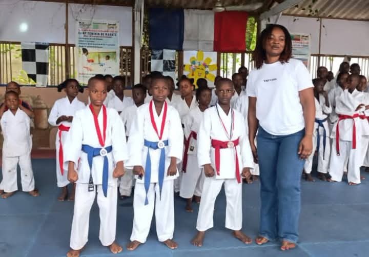 You are currently viewing Tournoi Germanus 2025 : Les jeunes karatékas brillent lors des épreuves de kata