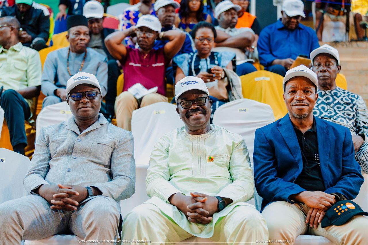 Lire la suite à propos de l’article Aplahoué 2025 : le sport scolaire sous le regard du Comité Olympique