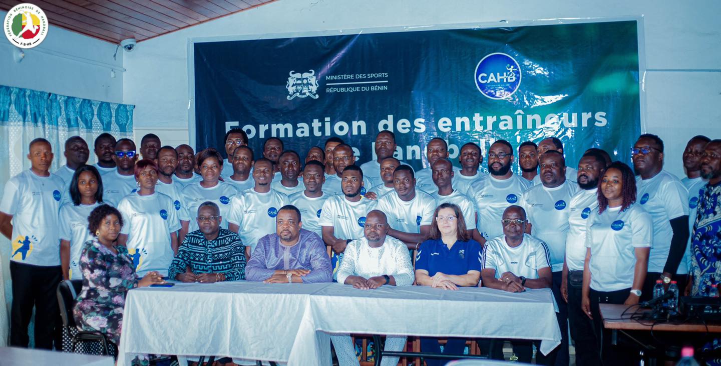 You are currently viewing Handball : 42 entraîneurs béninois en formation pour la licence D IHF