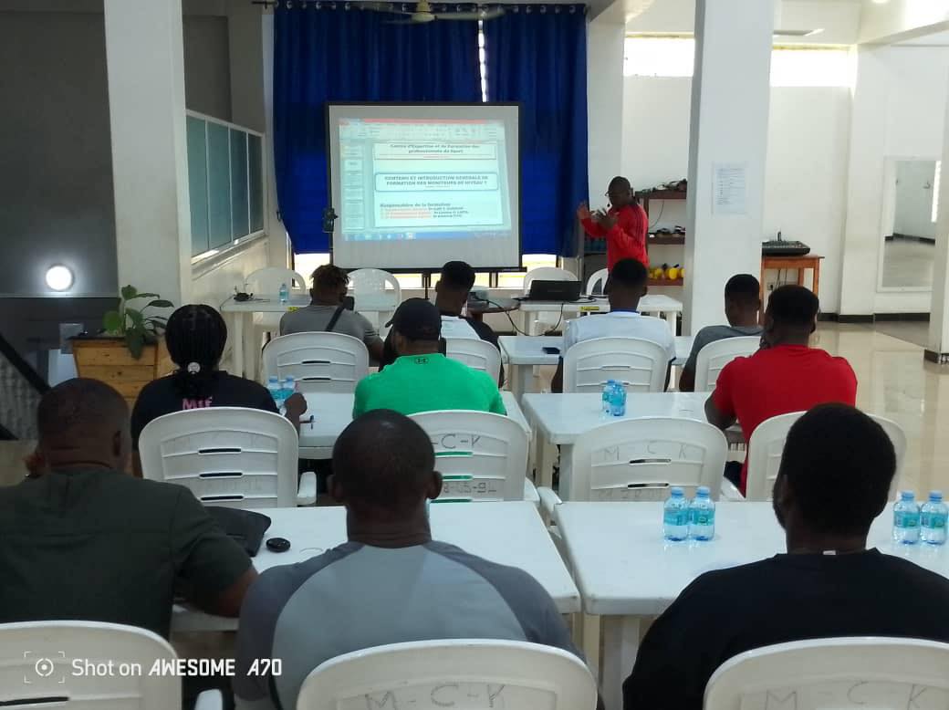 You are currently viewing Professionnalisation du coaching : le Bénin forme ses coachs de Fitness