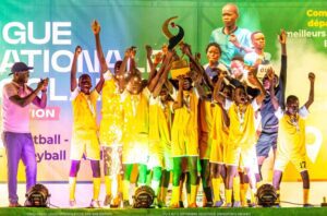 Lire la suite à propos de l’article Abomey clôture en apothéose la première Ligue Nationale Scolaire