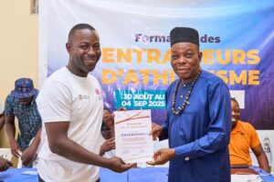 Lire la suite à propos de l’article Athlétisme – Formation : 24 entraîneurs béninois certifiés Niveau 1 par World Athletics