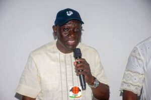 Lire la suite à propos de l’article Basketball béninois : Ismahil Onifadé plébiscité pour un nouveau mandat