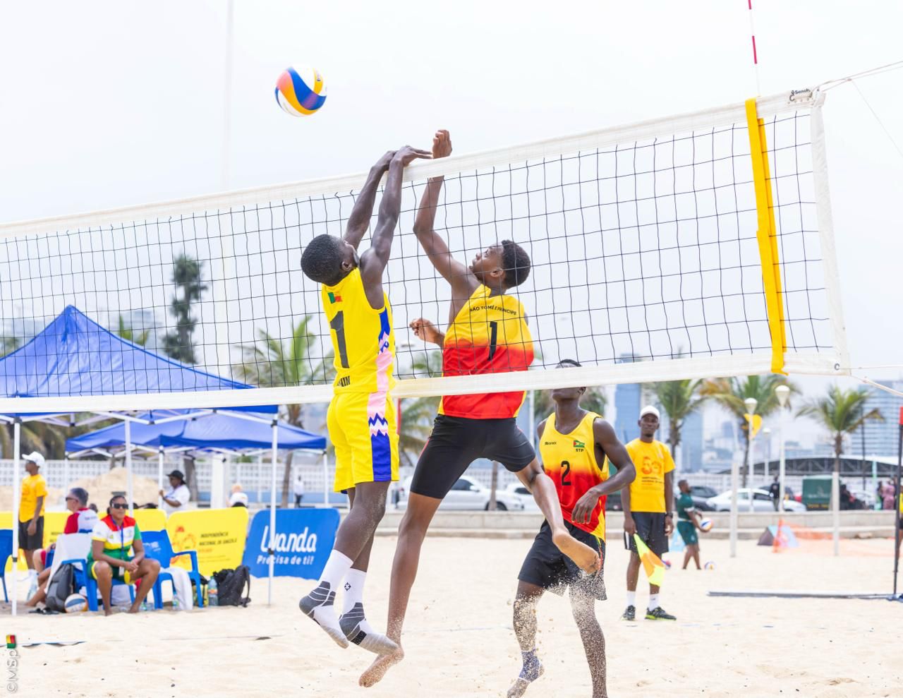 You are currently viewing Jeux Africains de la Jeunesse – Beach-volley : le Bénin découvre le sable de Luanda