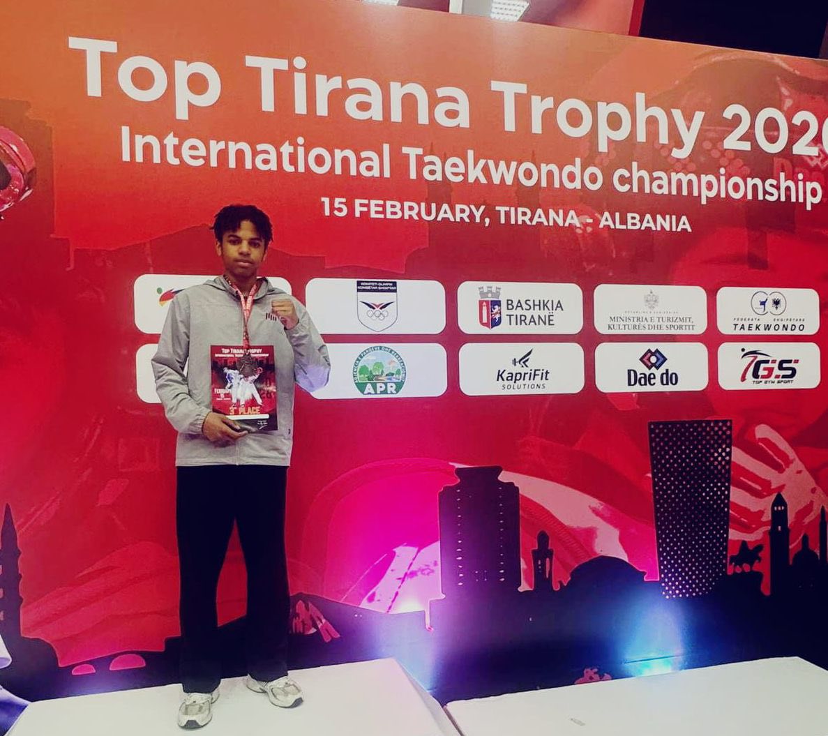 You are currently viewing Taekwondo : Lewis Ahoyo médaillé au Top Tirana Trophy 2026