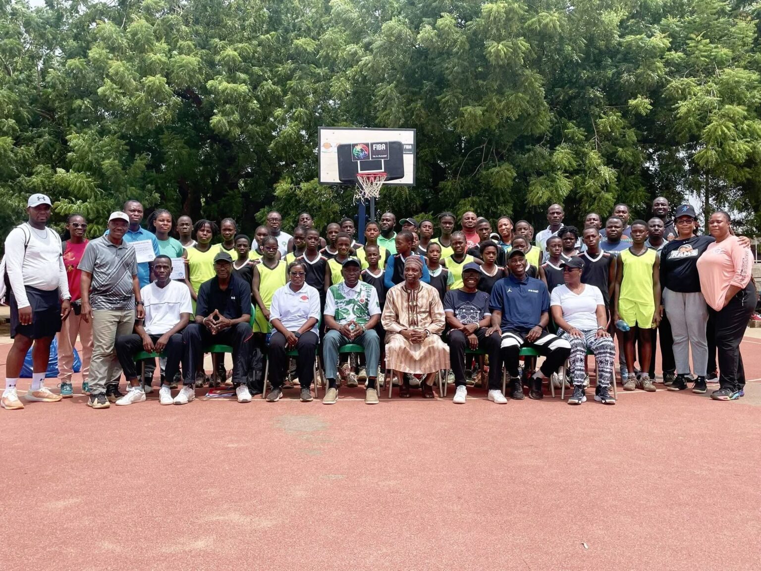 You are currently viewing Basketball – Forum Mini-Basket U13 : Fin du stage à Porto-Novo, la relève en marche