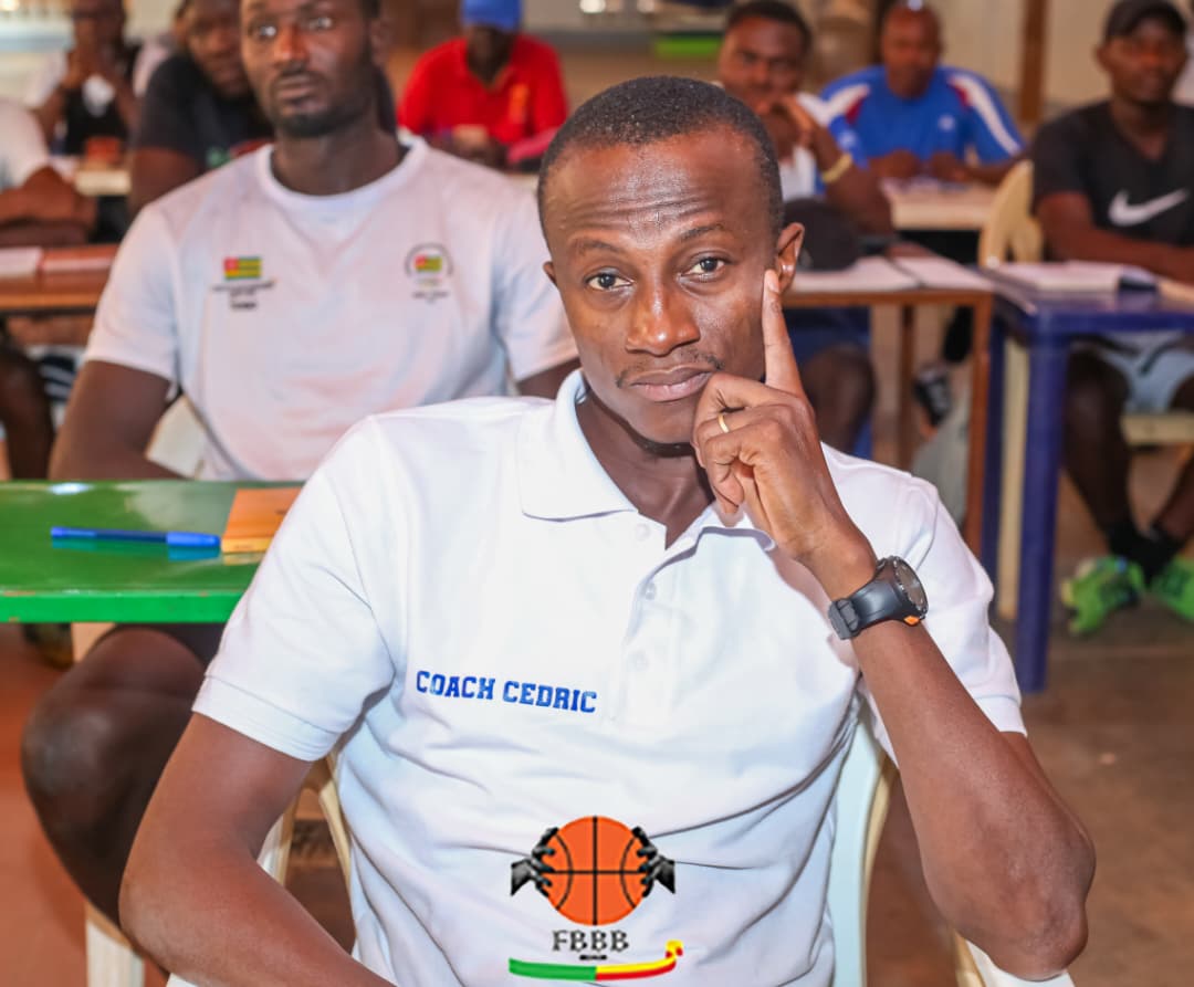 Lire la suite à propos de l’article Basketball : La formation WABC Level 1 lancée à Cotonou avec l’instructeur Louis Tsoungui
