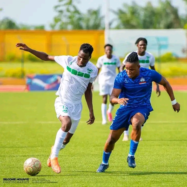 Lire la suite à propos de l’article Football – J25 Celtiis Ligue 1 2025-2026 : Aspac et Loto-Popo en mode bulldozer, les résultats de la journée