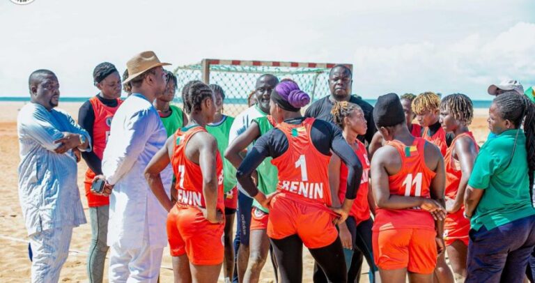 Amazones du Bénin en préparation pour le Championnat du monde de beach handball en Croatie